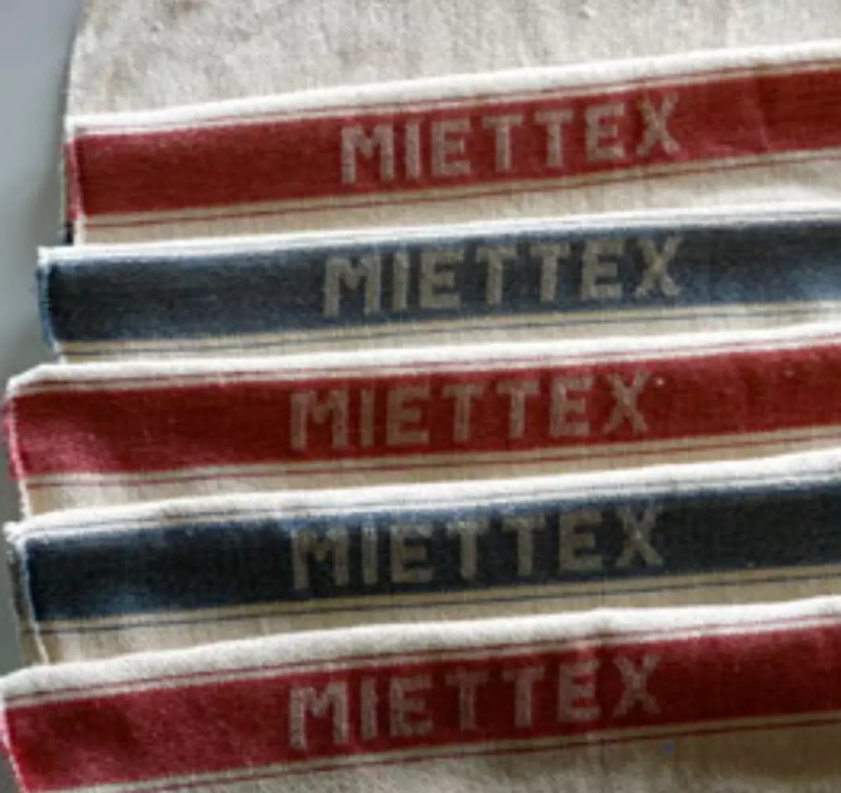 Miettex Maschinenputztücher in blau und rot